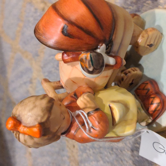 Goebel Hummel Figures, Doll Mother and Sister TMK 6 - Picture 3 of 16